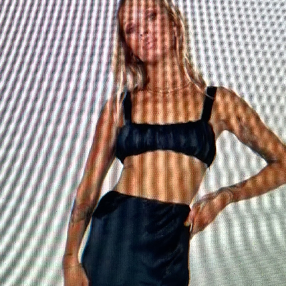 Princess Polly NWT black ruched bra /crop top  12